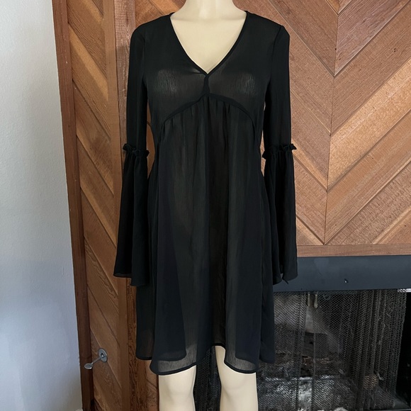 H&M Dresses & Skirts - H&M beach dress